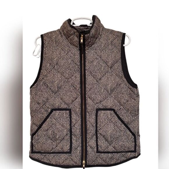 EUC J. Crew sz M zig zag puffer vest Excursion Quilted Black/ White - Picture 2 of 6